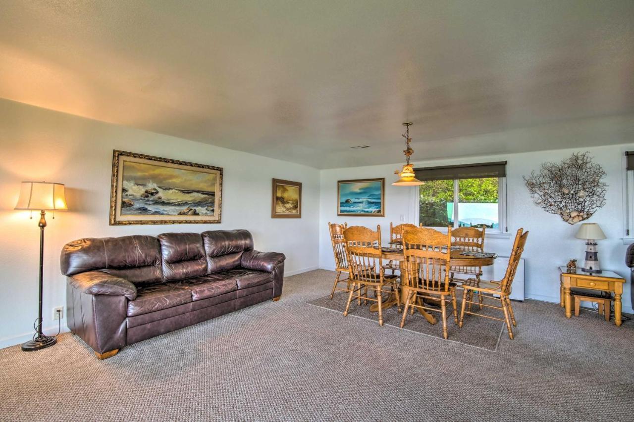 Cliffside Lighthouse Beach Home With Ocean View Coos Bay Exterior foto